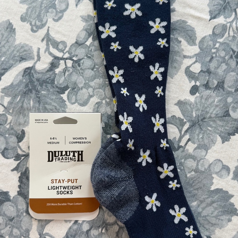 Duluth Trading Stay-Put Perf. Compressions Socks Women's Sz 6-8.5 Navy
